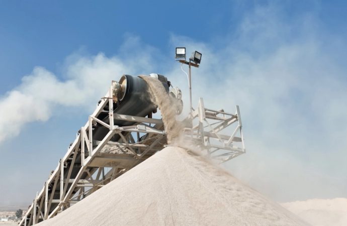 إحالة مبدئية لعطاء تقييم احتياطي الفوسفات في الأردن بربع مليون دينار