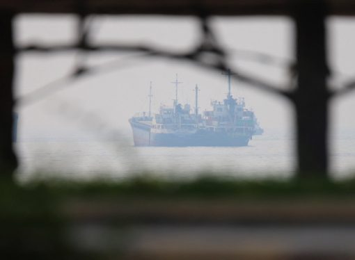 إيران تهدد بإغلاق هرمز وتتوعد بالرد في حال وقوع هجمات جديدة عليها