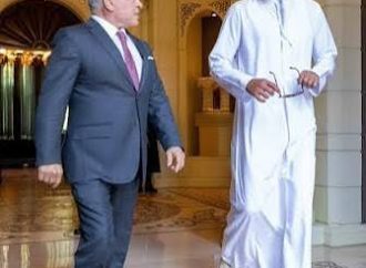 الملك يغادر إلى الدوحة لتقديم العزاء بوفاة الشيخ حمد