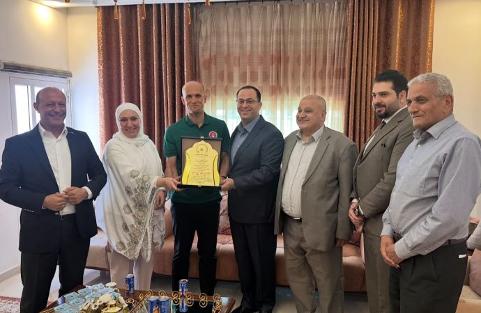 حزب الإصلاح يكرّم الحكم الدولي أدهم المخادمة تقديراً لإنجازه التاريخي في كأس العالم 2026
