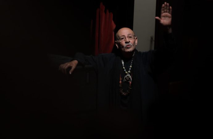 مهرجان المونودراما المسرحي الرابع يواصل فعالياته لليوم الخامس على التوالي بعرض فلسطيني واخر سوري