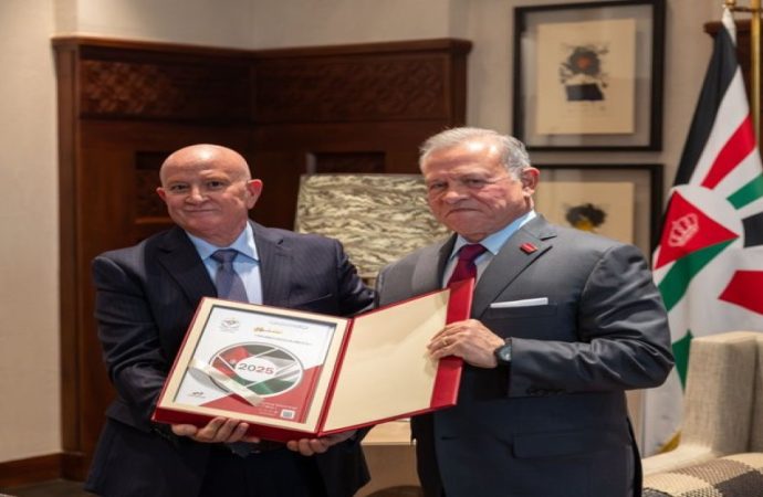 الملك يتسلم تقرير النزاهة السنوي ويؤكد ضرورة تعزيز ثقة المواطنين بالمؤسسات