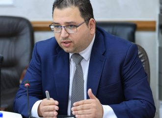 الملك .. زيارات ولقاءات تكشف زيف الادعاءات
