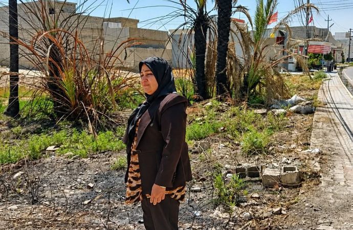 خيرية مهدي الصالح رئيس الفريق الوزاري ثقف نفسك قانونيا ضمن مشروعها الثقافة القانونية للجميع