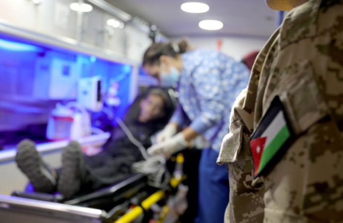 الجيش يجلي الدفعة الـ31 من أطفال غزة المرضى لتلقي العلاج في الأردن