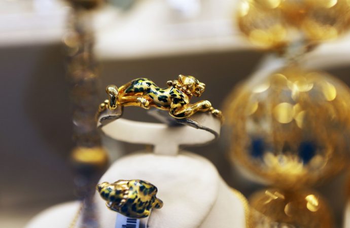 بمقدار 1.1 دينار… ارتفاع الذهب عيار 21 الخميس ليسجل 86.9 دينارا