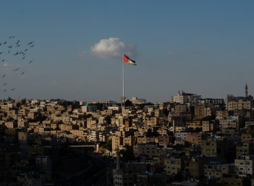 طقس صيفي اعتيادي الجمعة وارتفاع على درجات الحرارة الأحد