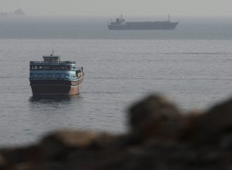 طهران: لا محادثات مباشرة مع واشنطن وسنواصل إغلاق مضيق هرمز