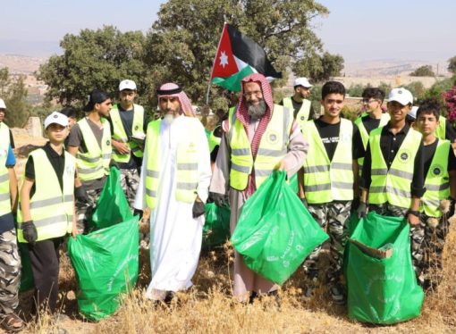 وزارة الأوقاف تنفذ حملة بيئية شاملة في منطقة تل القمر