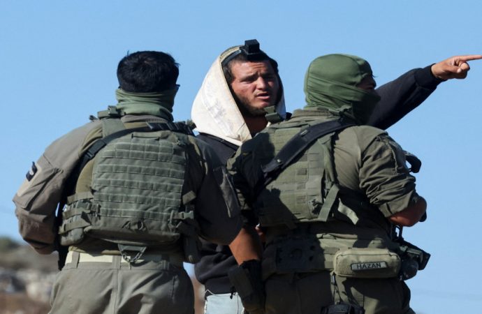 إصابة 3 فلسطينيين باعتداء مستوطنين شرقي بيت لحم