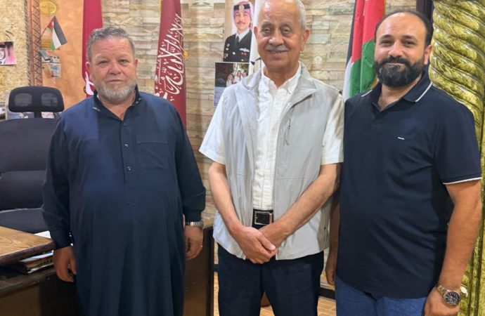 رئيس غرفتي صناعة الأردن وعمّان يزور مطبعة المفرق الحديثة ويطّلع على واقع القطاع الصناعي في المحافظة
