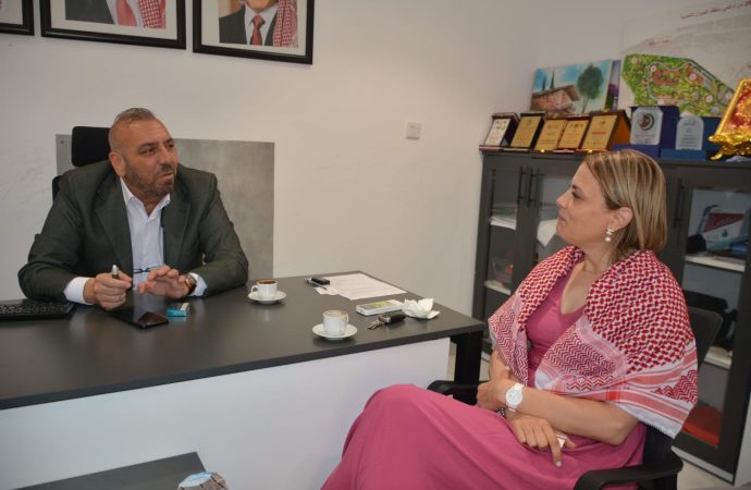 إذاعة الشرق من باريس تكتب عن عجلون