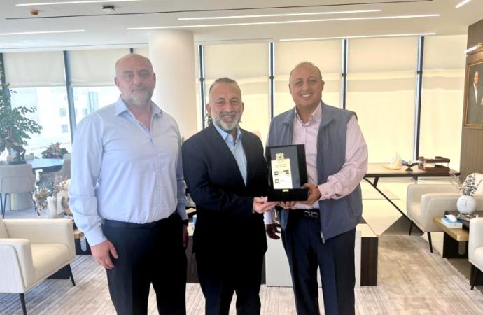 إشادات ميدانية واسعة بتطوّر عمان الاهلية ومواكبة تخصصاتها لسوق العمل