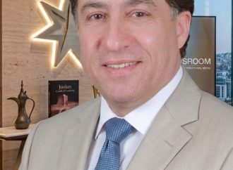 الحسين.. يدٌ تمتد بالعطاء وقلبٌ ينبض بالإنسانية