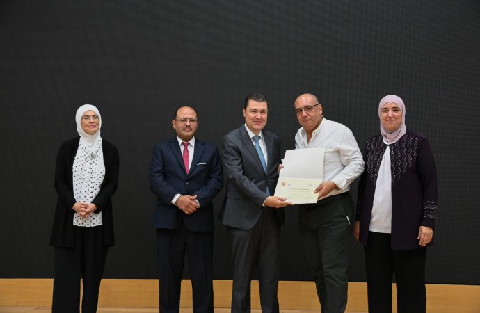 الجامعة الهاشمية تختتم مشروع “الخبرة البحثية في العلوم” لتأهيل طالبات المرحلة الثانوية في محافظة الزرقاء