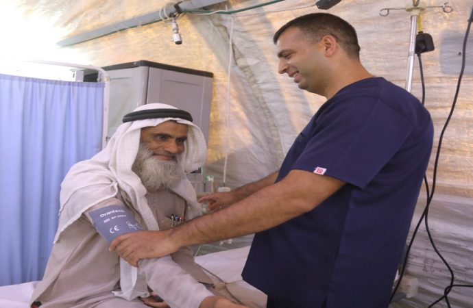 المستشفى الميداني الأردني جنوب غزة/11 يباشر أعماله