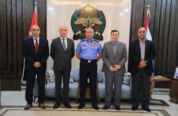 مدير الأمن العام يكرّم ألوية متقاعدين ويؤكّد: المتقاعدون العسكريون إرث وطني، وخبراتهم محل اعتزاز وتقدير