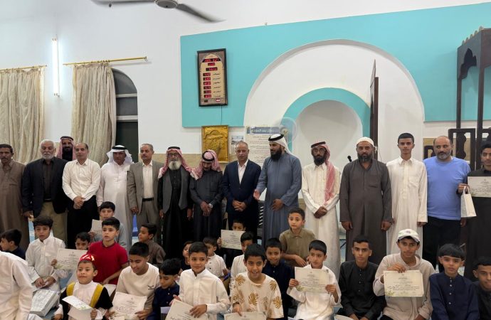 في أجواء إيمانية.. مسجد أم الرصاص الكبير يحتفي بتخريج كوكبة من طلاب نادي الصفي القرآني – صور