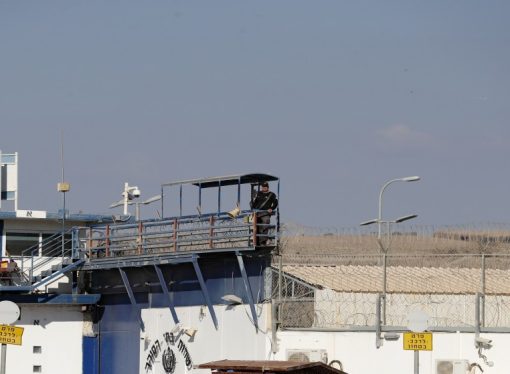 هيئة الأسرى: الاحتلال يمنع الصليب الأحمر من زيارة أي أسير فلسطيني منذ 30 شهرا