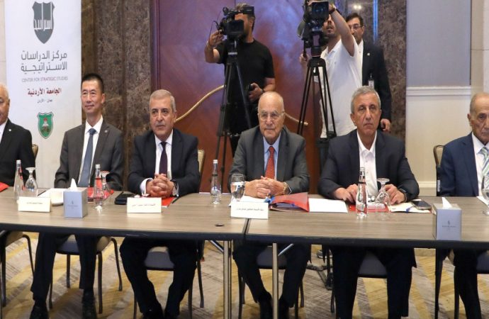 سياسيون يؤكدون أهمية البناء على مخرجات الزيارة الملكية للصين