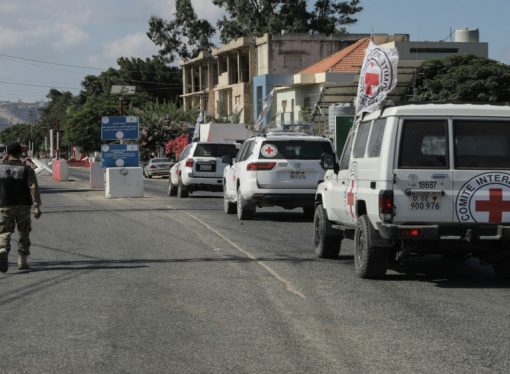 اللجنة الدولية للصليب الأحمر تنقل إلى لبنان 4 أشخاص أفرجت عنهم إسرائيل