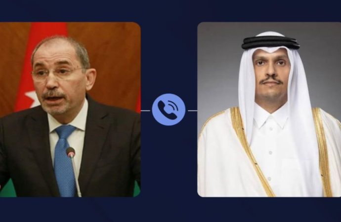 وزير الخارجية ونظيره القطري يؤكدان أهمية تكاتف الجهود لإنهاء التصعيد الإقليمي