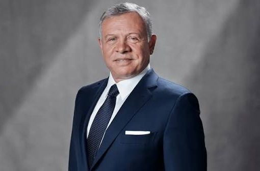 الملك يرافقه ولي العهد يغادر أرض الوطن متوجها إلى دولة الإمارات