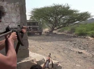 مسؤول يمني: إيران تدير معارك الحوثيين.. والقوات اليمنية تستعيد زمام المبادرة