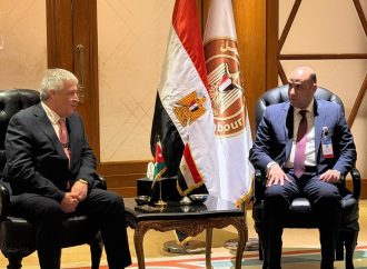 وزير العمل يبحث ونظيره المصري ملف العمالة في الأردن