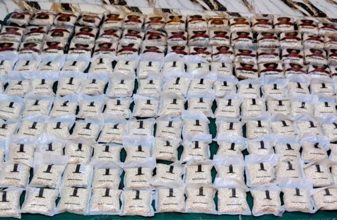 الجيش يحبط 3 محاولات لتهريب كمية من المواد المخدرة بواسطة بالونات