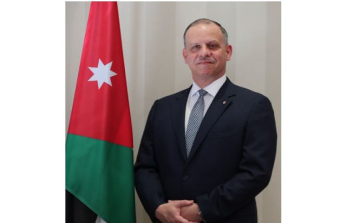 الأمير فيصل بن الحسين يؤدي اليمين الدستورية نائبا للملك