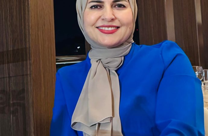 الدكتورة سناء عبابنة أستاذًا في اللغة الإنجليزية بجامعة البلقاء التطبيقية