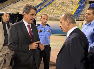 وزير الشباب ونائب رئيس الوزراء وزير الإدارة المحلية يتفقدان أعمال إعادة تأهيل أرضية ستاد الحسن في إربد