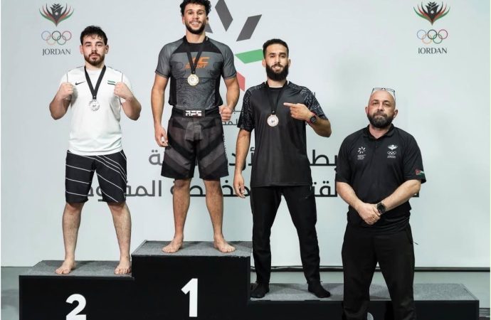 طالب جامعة عمان الأهلية (أمير العموش) يتوّج بطلاً للمملكة في الـ MMA حقق لاعب جامعة عمّان الأهلية أمير عاطف العموش، من كلية الأعمال،
