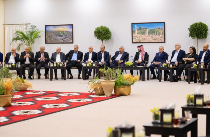 ولي العهد يلتقي شخصيات وممثلي قطاعات مختلفة من إربد
