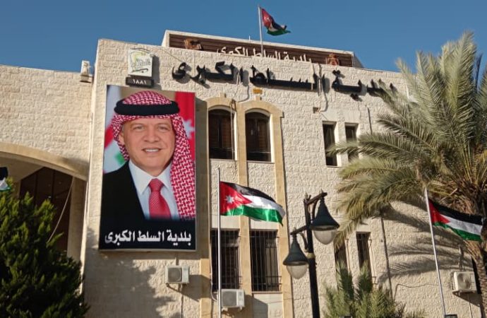 ​بلدية السلط تعلن خطتها وتستمر بتجهيز مجاري الأمطار للشتاء