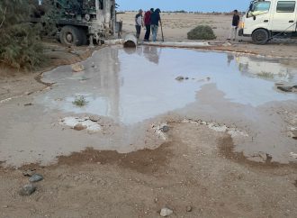 المياه: ضبط حفارة تحفر بئر مخالف في الجفر