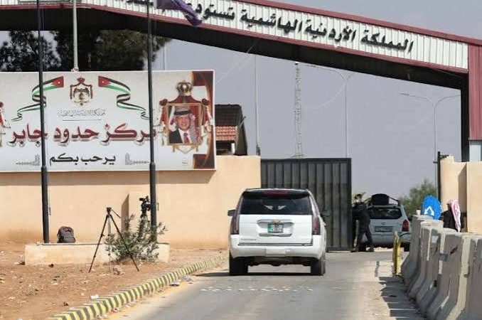 عبور حافلات نقل الركاب إلى سوريا