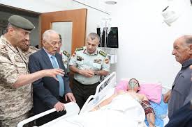 بتوجيهات ملكية .. رئيس الديوان الملكي يتابع الأوضاع الصحية لمصابي الاعتداء الإرهابي بالكرك