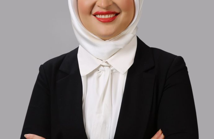 تهنئة ومباركة للاستاذة  ياسمين عياد صدور كتابها الجديد .
