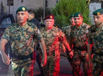 الملك في الكرك ويطمئن على صحة مصابي العملية الإرهابية