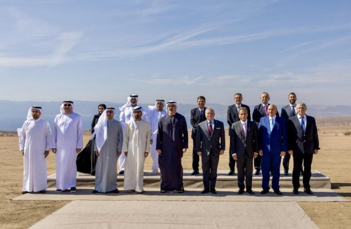 الملك وولي عهد أبوظبي يشهدان وضع حجر الأساس لمشروع سكة حديد العقبة – معان