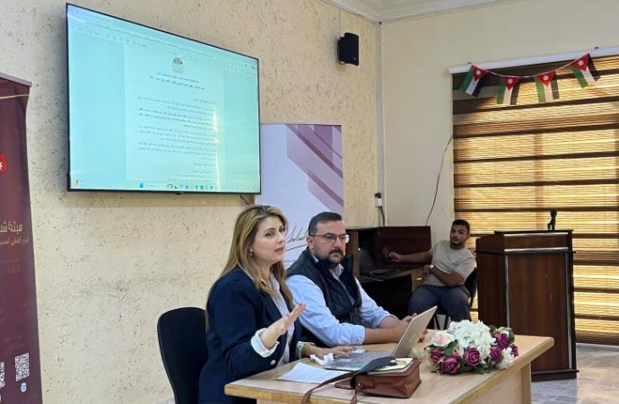 الحياري تحاضر في كلنا الأردن حول تعزيز الوعي السياسي لدى الشباب