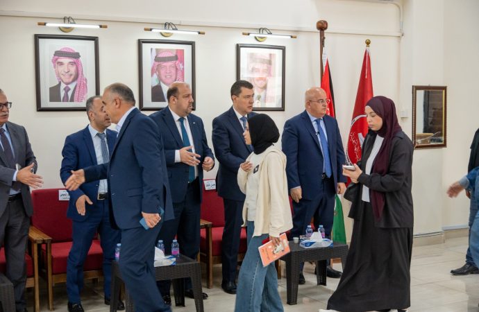 الجامعة الهاشمية تقيم بيت عزاء لفقيد الجامعة الدكتور برقان وشهداء الوطن