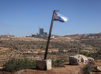 “مقاومة الجدار”: تواطؤ إسرائيلي رسمي لفرض وقائع استيطانية في الضفة الغربية
