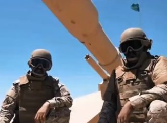 معالي المستشار تركي آل الشيخ يرد على الفنان عمر العبداللات