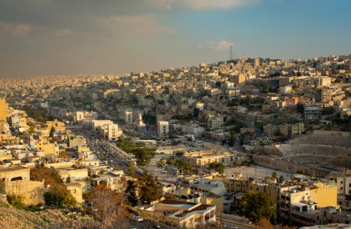 الأرصاد: توقعات بموسم مطري جيد وفرص متزايدة للأمطار خلال تشرين الأول