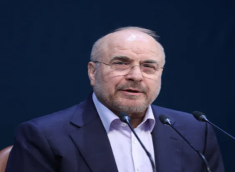 رئيس البرلمان الإيراني: نقاتل ونتفاوض لإجبار واشنطن على قبول مطالبنا