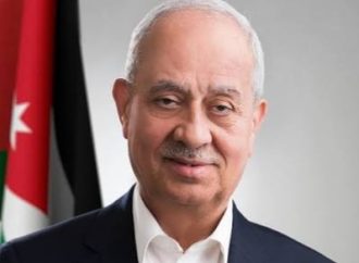 اختار مجلس ادارة غرفة صناعة عمان، في جلسته الأولى التي عقدها، الاحد، المهندس فتحي الجغبير رئيسا للغرفة، وديما سختيان نائبا له.
