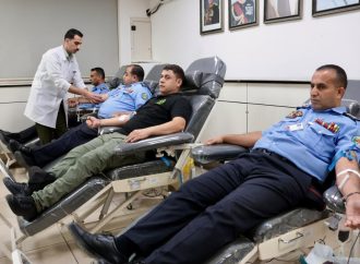 الأمن العام ينظّم حملة للتبرع بالدم في مدينة الحسين الطبية ومستشفى الأمير علي العسكري دعماً لمصابي جريمة الكرك الارهابية